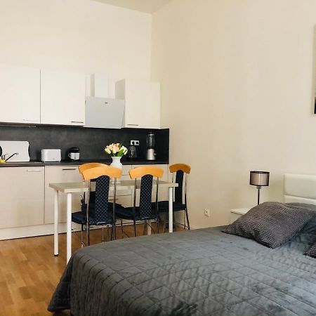 Modern Cozy Apartment In Central 布拉格 外观 照片